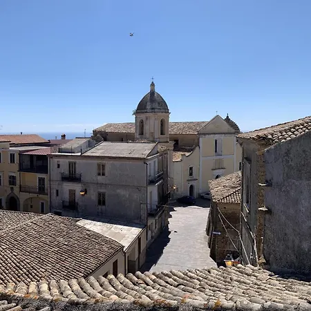 Borgo Petelia, Casa Fazio, Antica Piccola Casa Con Loggia E Scala Esterna * Strongoli