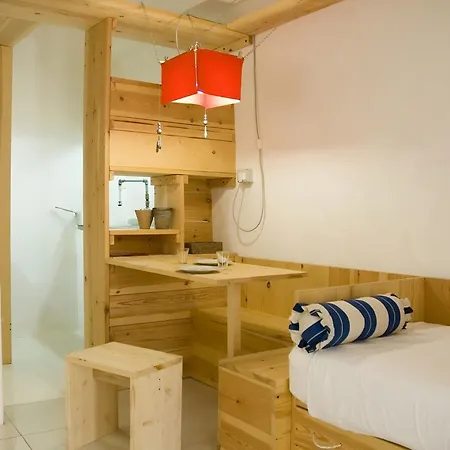 Ferienhaus Borgo Petelia, Casa Fazio, Antica Piccola Casa Con Loggia E Scala Esterna Strongoli